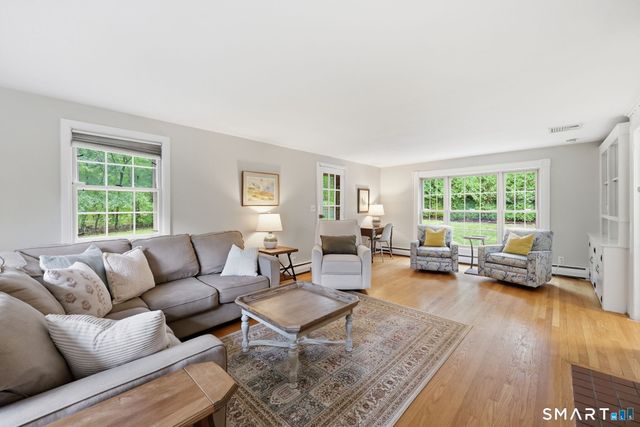 182 Vernon Street West, Manchester, CT 06042