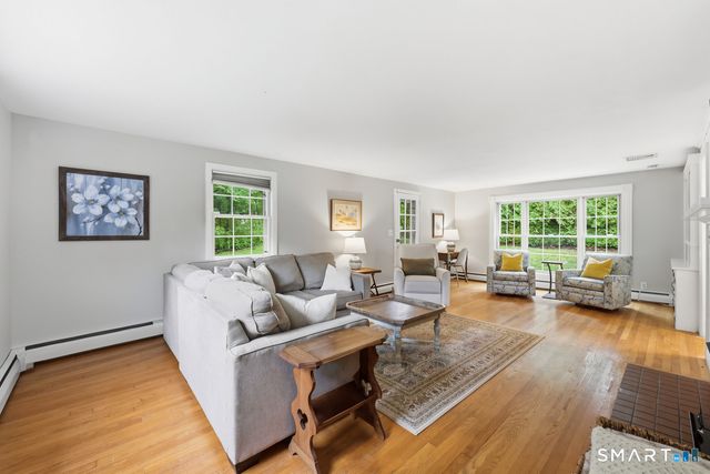 182 Vernon Street West, Manchester, CT 06042