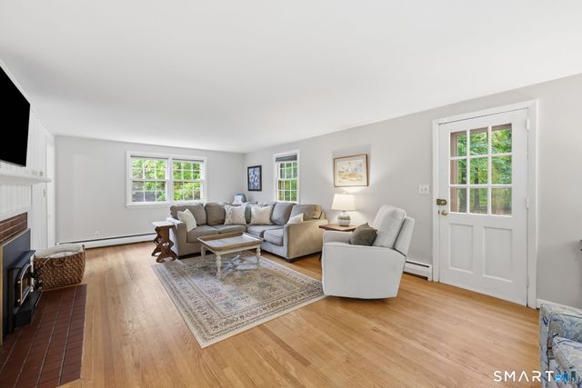 182 Vernon Street West, Manchester, CT 06042