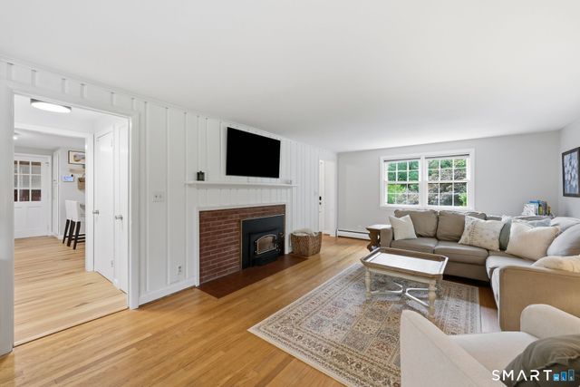 182 Vernon Street West, Manchester, CT 06042
