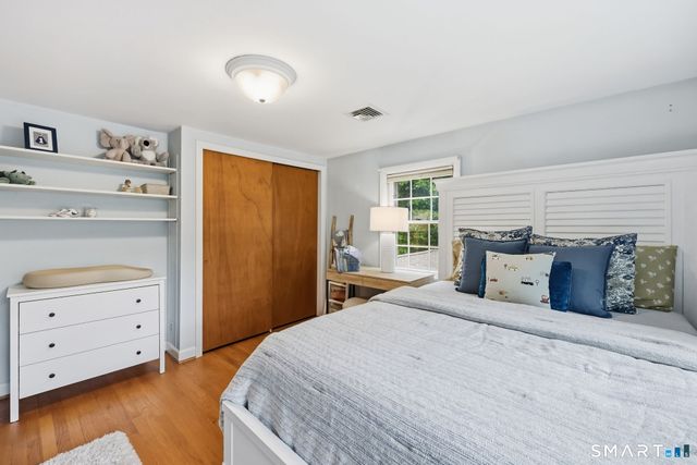 182 Vernon Street West, Manchester, CT 06042