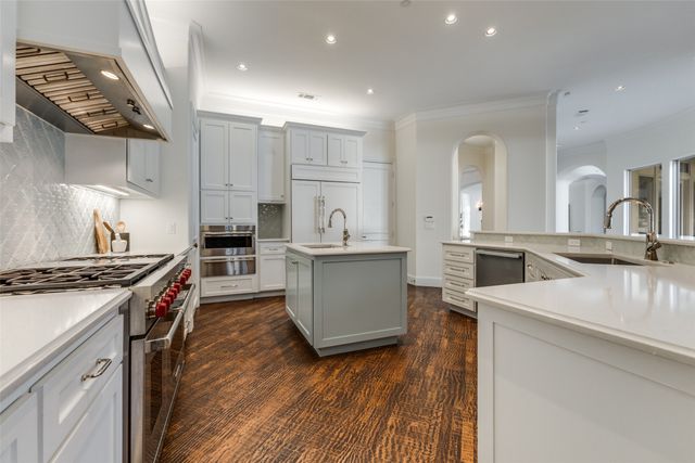 14828 Bellbrook Drive, Addison, TX 75254