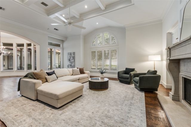 14828 Bellbrook Drive, Addison, TX 75254