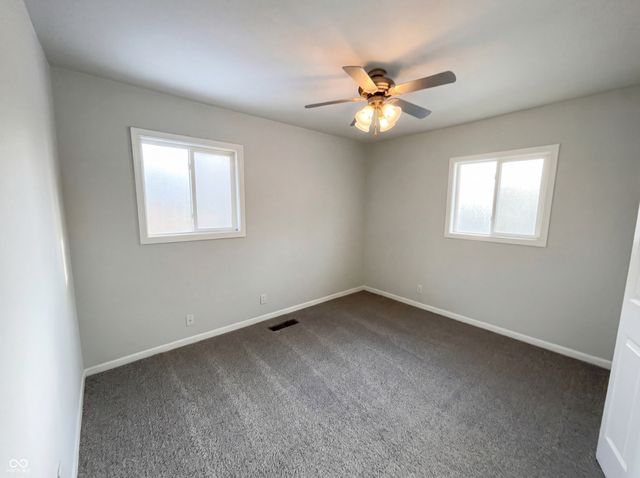 217 Crestwood Drive, New Whiteland, IN 46184