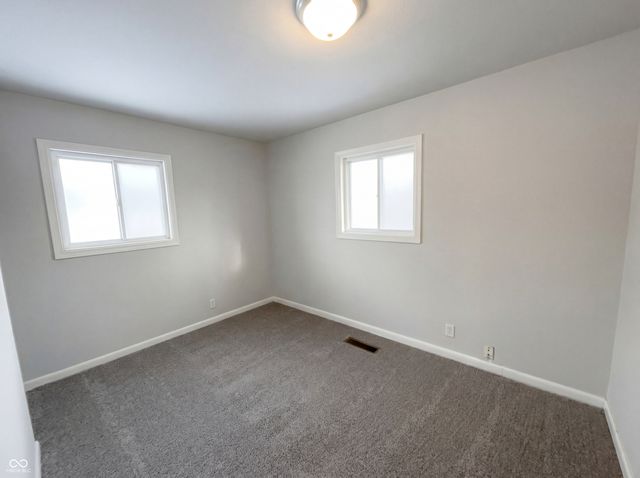 217 Crestwood Drive, New Whiteland, IN 46184