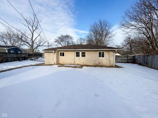 217 Crestwood Drive, New Whiteland, IN 46184