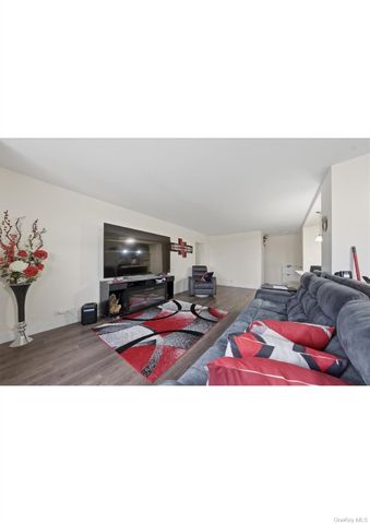 825 Morrison Avenue 8C, Bronx, NY 10473
