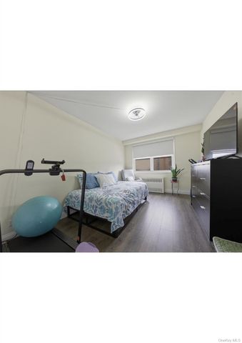 825 Morrison Avenue 8C, Bronx, NY 10473