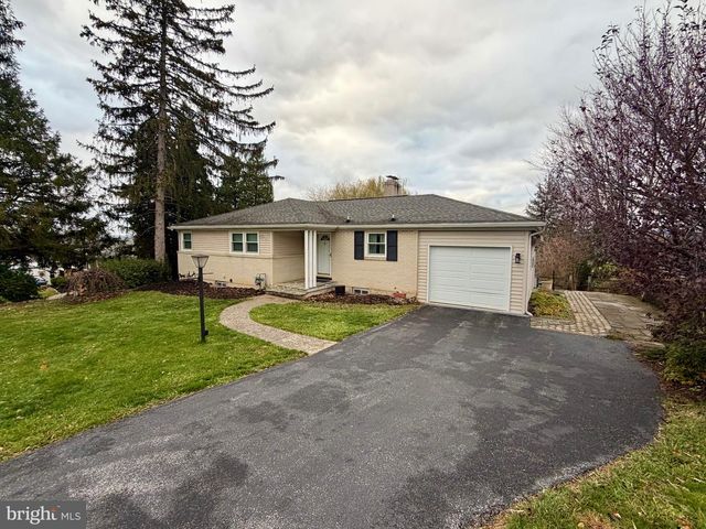 2475 WHARTON RD, York, PA 17402