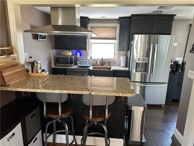 76 Poplar Drive, Cranston, RI 02920
