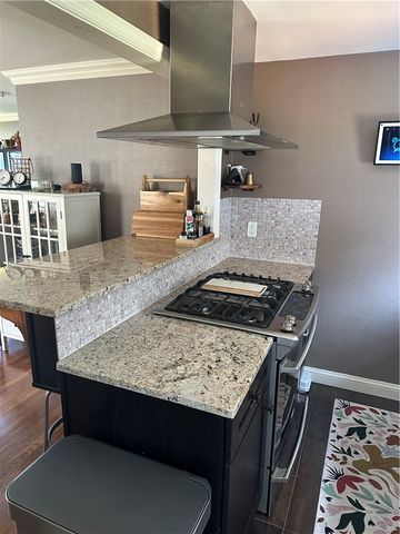 76 Poplar Drive, Cranston, RI 02920