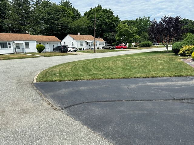 76 Poplar Drive, Cranston, RI 02920