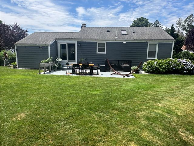 76 Poplar Drive, Cranston, RI 02920
