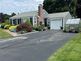 76 Poplar Drive, Cranston, RI 02920