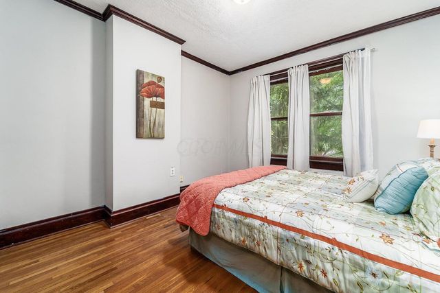 36 Brighton Road, Columbus, OH 43202