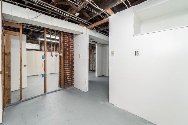 36 Brighton Road, Columbus, OH 43202