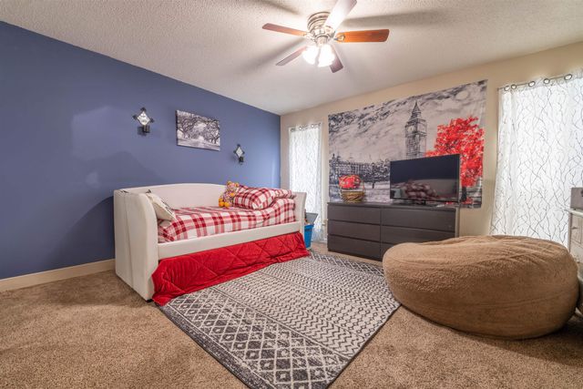 8833 EATONWICK DR, Cordova, TN 38016