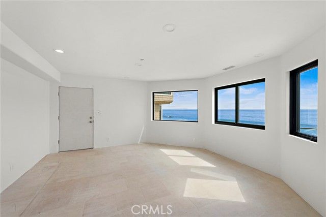 715 Ocean Front, Laguna Beach, CA 92651