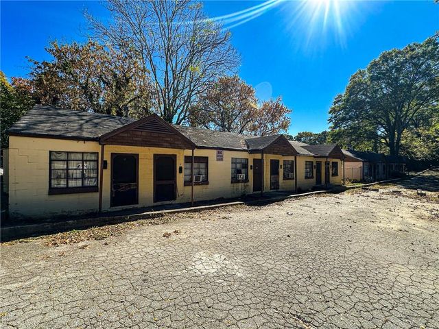 566 University SW Avenue, Atlanta, GA 30310