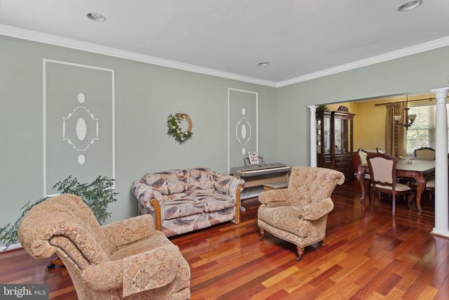 51 CREEKWOOD DR, Bordentown, NJ 08505