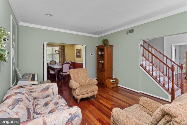 51 CREEKWOOD DR, Bordentown, NJ 08505