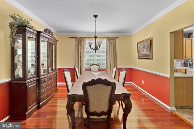 51 CREEKWOOD DR, Bordentown, NJ 08505