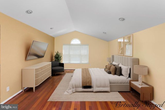 51 CREEKWOOD DR, Bordentown, NJ 08505