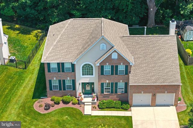 51 CREEKWOOD DR, Bordentown, NJ 08505