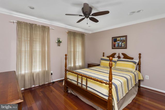 51 CREEKWOOD DR, Bordentown, NJ 08505