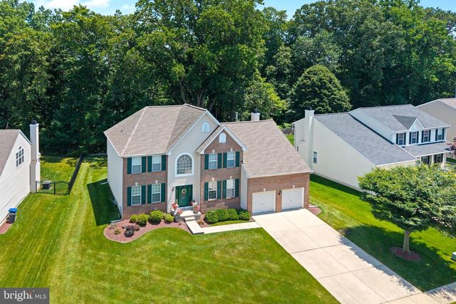 51 CREEKWOOD DR, Bordentown, NJ 08505