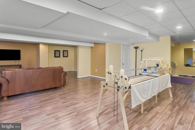 51 CREEKWOOD DR, Bordentown, NJ 08505