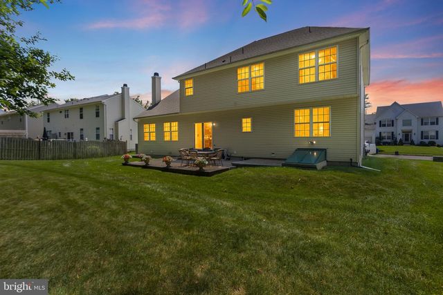51 CREEKWOOD DR, Bordentown, NJ 08505