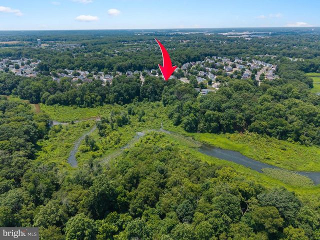 51 CREEKWOOD DR, Bordentown, NJ 08505