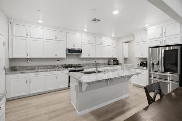2908 Blue Teal Walk, Sacramento, CA 95833