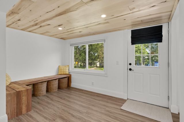 2618 South Avenue E, North Saint Paul, MN 55109