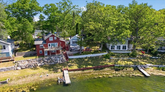 171 N Rock Lake Drive, Vestaburg, MI 48891