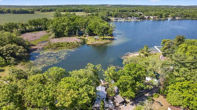 171 N Rock Lake Drive, Vestaburg, MI 48891