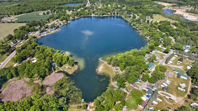 171 N Rock Lake Drive, Vestaburg, MI 48891