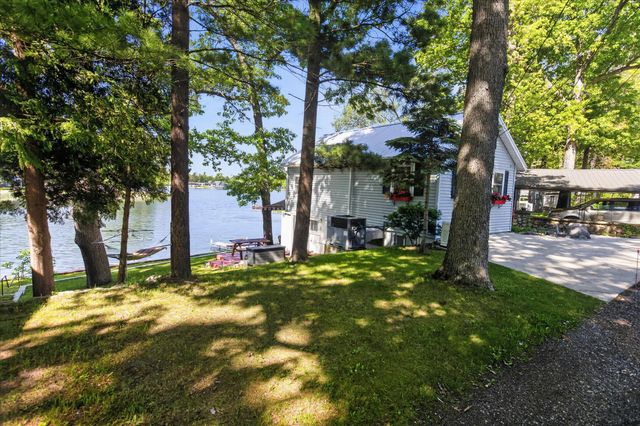 171 N Rock Lake Drive, Vestaburg, MI 48891