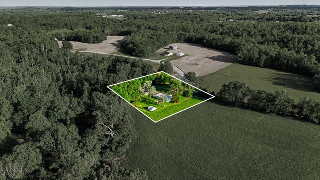 2976 Shrum Cemetery Rd, Westmoreland, TN 37186
