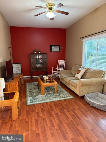 6820 VANTAGE DR, Alexandria, VA 22306