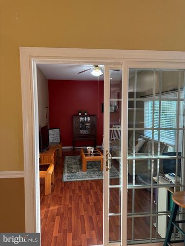 6820 VANTAGE DR, Alexandria, VA 22306