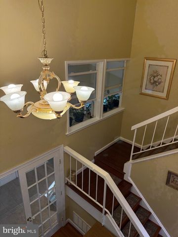 6820 VANTAGE DR, Alexandria, VA 22306
