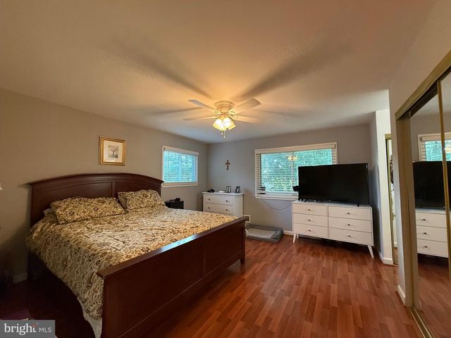 6820 VANTAGE DR, Alexandria, VA 22306