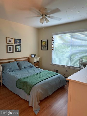 6820 VANTAGE DR, Alexandria, VA 22306
