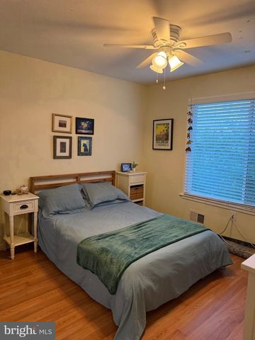 6820 VANTAGE DR, Alexandria, VA 22306