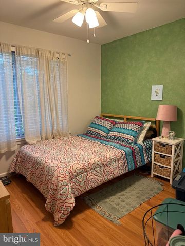 6820 VANTAGE DR, Alexandria, VA 22306