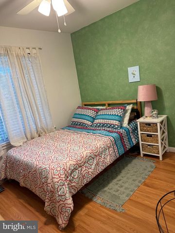 6820 VANTAGE DR, Alexandria, VA 22306