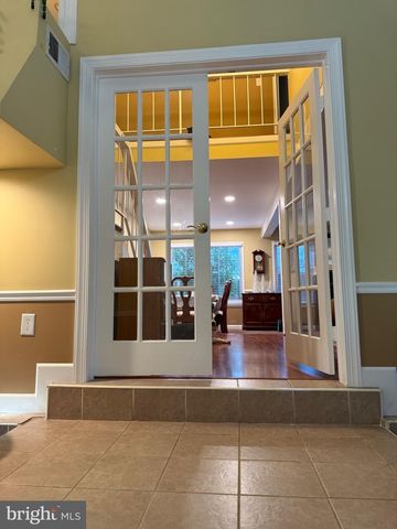 6820 VANTAGE DR, Alexandria, VA 22306