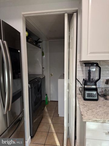 6820 VANTAGE DR, Alexandria, VA 22306